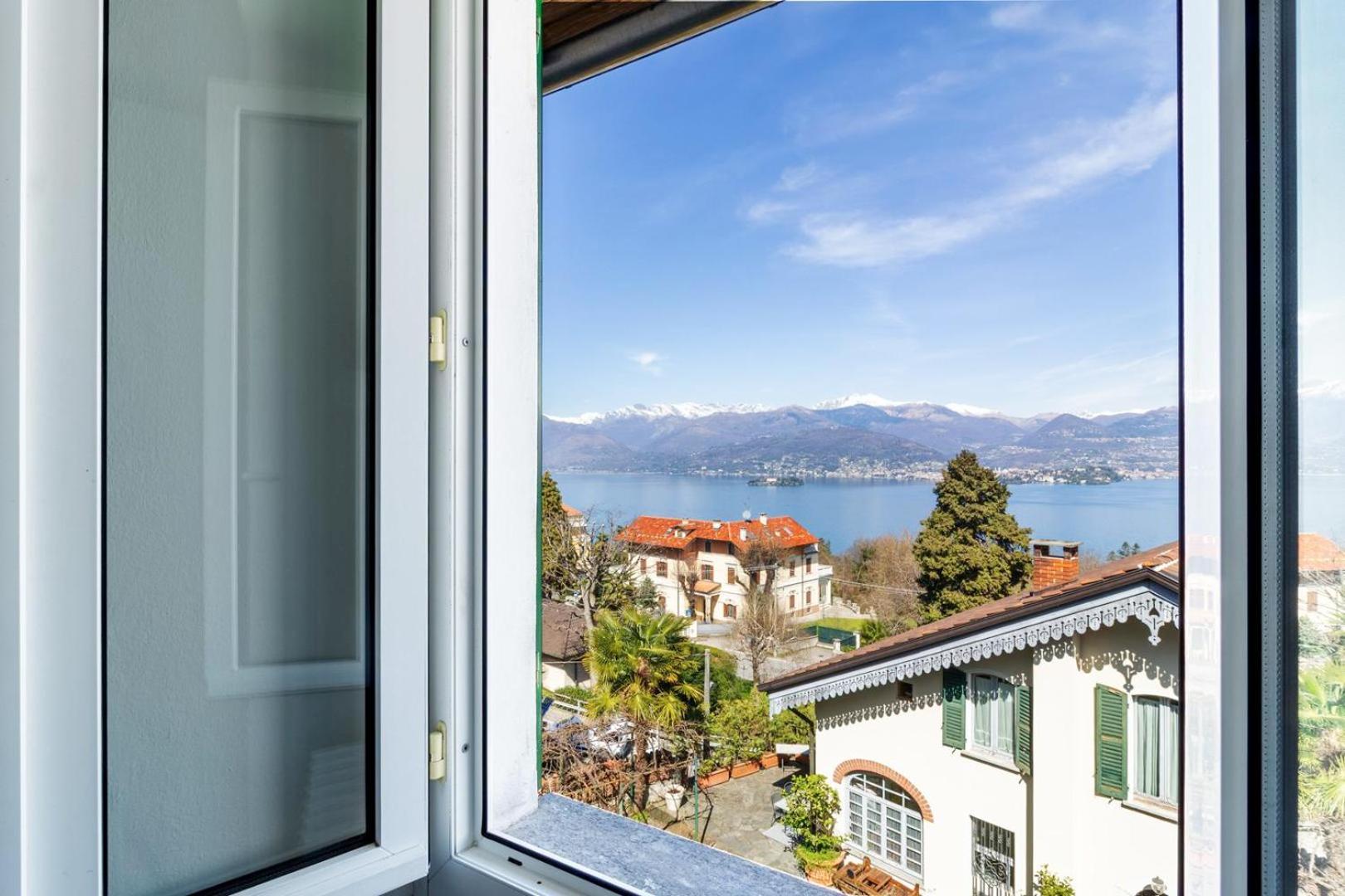 Rifugio Del - E Vista A Stresa! Guest house
